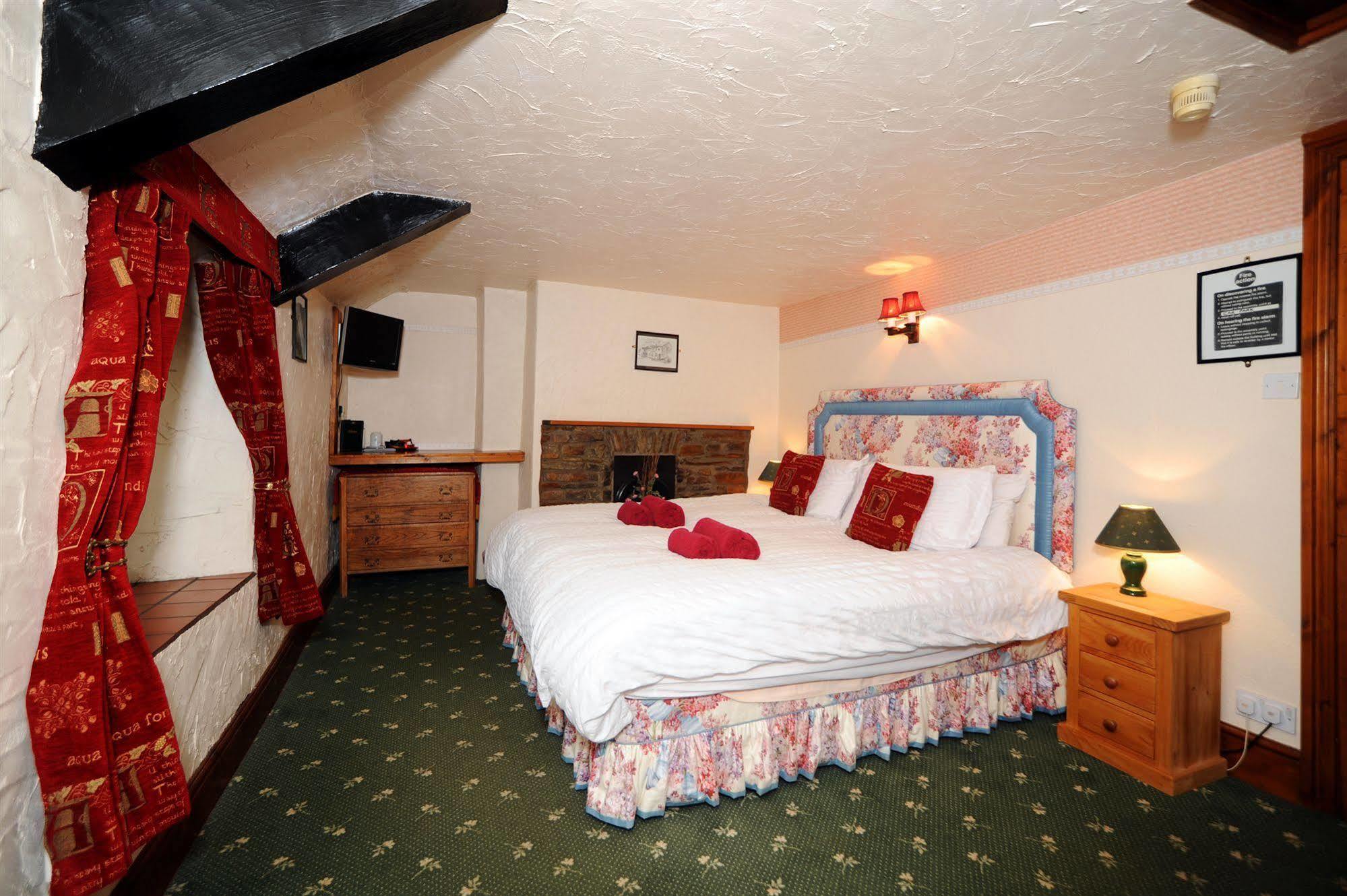 The West Country Inn Clovelly Esterno foto